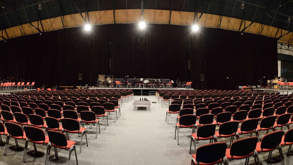 Dreifachsaal Karolina mit Podium für drei Orchester | Foto: Ostrava Days Festival