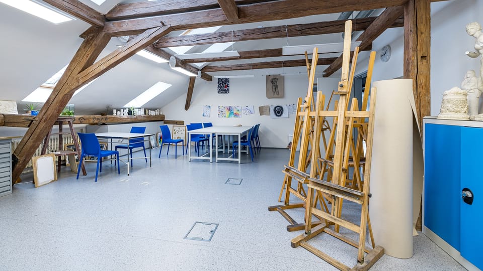Foto: Střední uměleckoprůmyslová škola sklářská Kamenický Šenov Foto: Střední uměleckoprůmyslová škola sklářská Kamenický Šenov