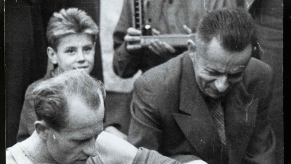 Emil Zátopek und Josef Laufer gegen 1955 | Foto: Nationalmuseum in Prag, eSbírky, CC BY 4.0 DEED Emil Zátopek und Josef Laufer gegen 1955 | Foto: Nationalmuseum in Prag, eSbírky, CC BY 4.0 DEED