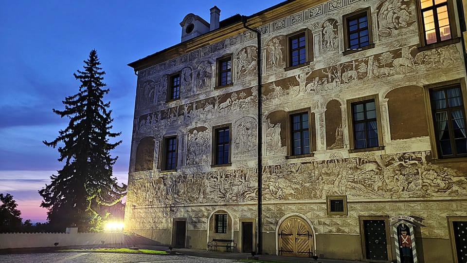 Innenhof des Schlosses Benátky nad Jizerou | Foto: Maria Hammerich-Maier,  Radio Prague International