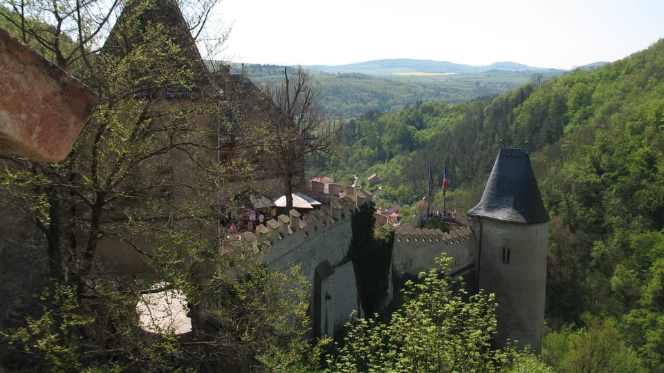 Burg Karlštejn / Karlstein (Foto: Klára Stejskalová) Burg Karlštejn / Karlstein (Foto: Klára Stejskalová)