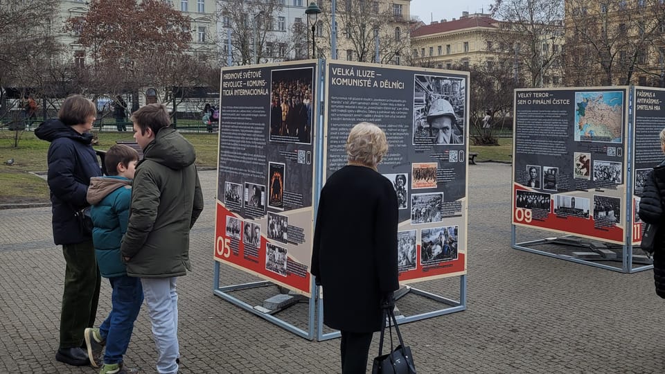 Mene Tekel auf dem Friedensplatz | Foto: Hana Slavická, Radio Prague International Mene Tekel auf dem Friedensplatz | Foto: Hana Slavická, Radio Prague International