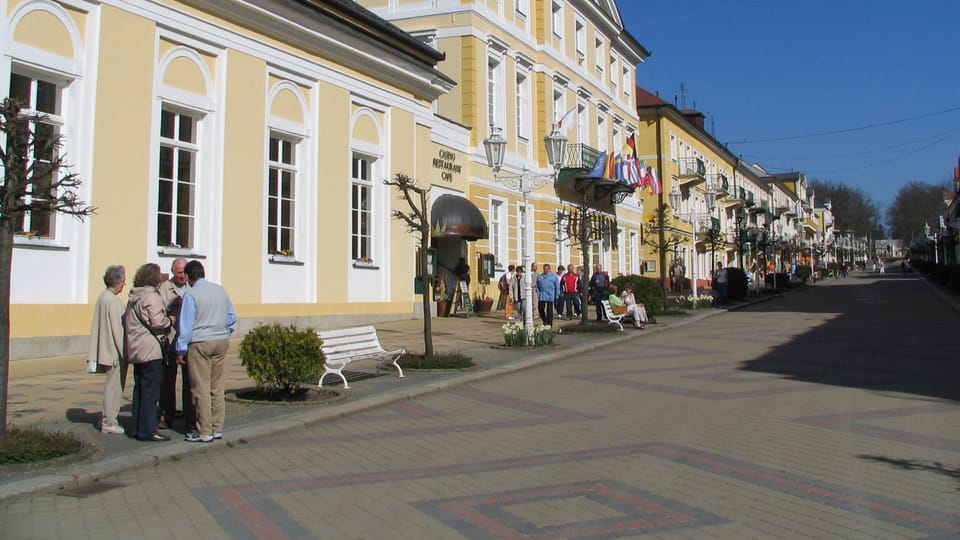 Nationalstraße mit dem Gemeinschaftshaus (Foto: Lenka Žižková) Nationalstraße mit dem Gemeinschaftshaus (Foto: Lenka Žižková)
