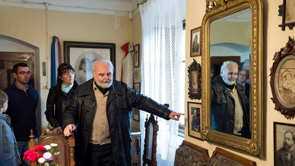 Besichtigung der Villa Rusalka mit Antonín Dvořáks Nachfahren, A. Dvořák III. im Jahr 2015 | Foto: Po stopách Antonína Dvořáka/Festival Dvořákova Praha Besichtigung der Villa Rusalka mit Antonín Dvořáks Nachfahren, A. Dvořák III. im Jahr 2015 | Foto: Po stopách Antonína Dvořáka/Festival Dvořákova Praha