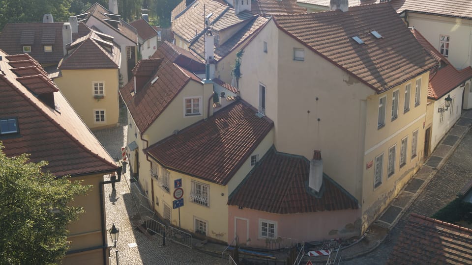 Neuwelt-Gasse (links) | Foto: Radio Prague International Neuwelt-Gasse (links) | Foto: Radio Prague International