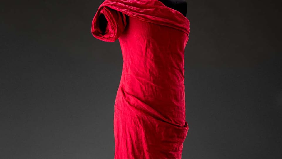 "Memory"-Kleid, 2011 | Foto: Uměleckoprůmyslové muzeum "Memory"-Kleid, 2011 | Foto: Uměleckoprůmyslové muzeum