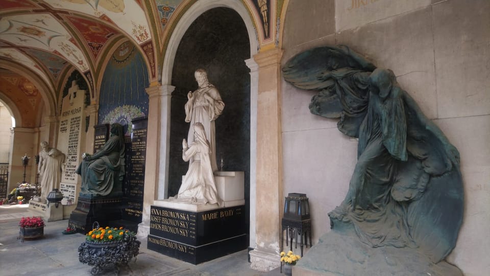 Nationalfriedhof Vyšehrad (Foto: Irina Rutschkina) Nationalfriedhof Vyšehrad (Foto: Irina Rutschkina)