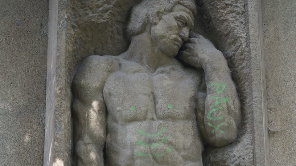 Relief „Besonnenheit“ von Bohumil Kafka | Foto: Radio Prague International Relief „Besonnenheit“ von Bohumil Kafka | Foto: Radio Prague International