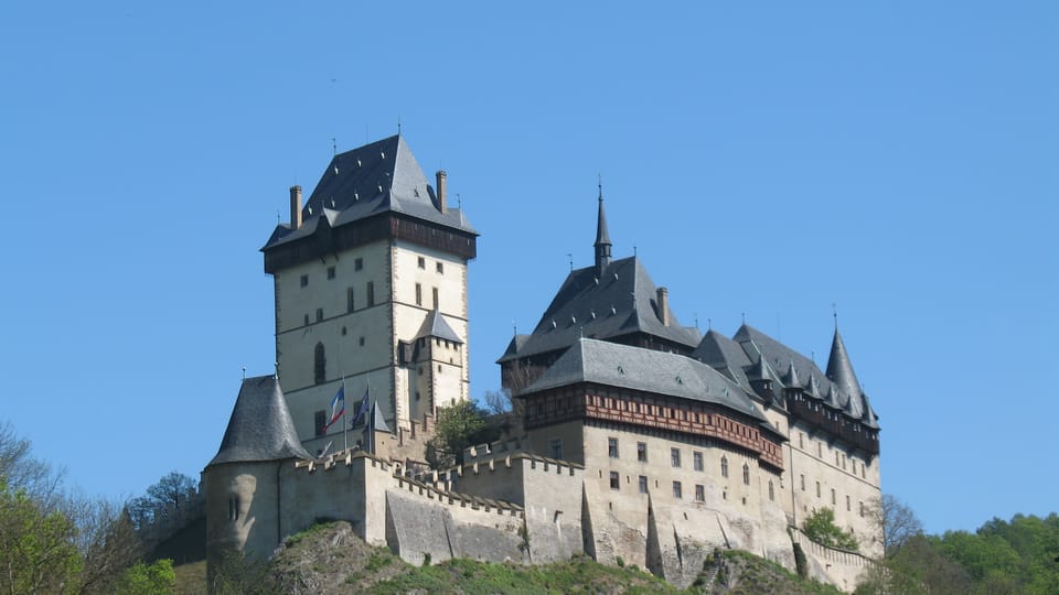 Burg Karlštejn / Karlstein (Foto: Klára Stejskalová) Burg Karlštejn / Karlstein (Foto: Klára Stejskalová)