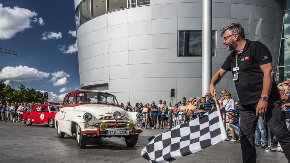 Sechs ŠKODA Fahrzeuge bei der "Mille Miglia des Ostens" | Foto: Škoda Auto Sechs ŠKODA Fahrzeuge bei der "Mille Miglia des Ostens" | Foto: Škoda Auto
