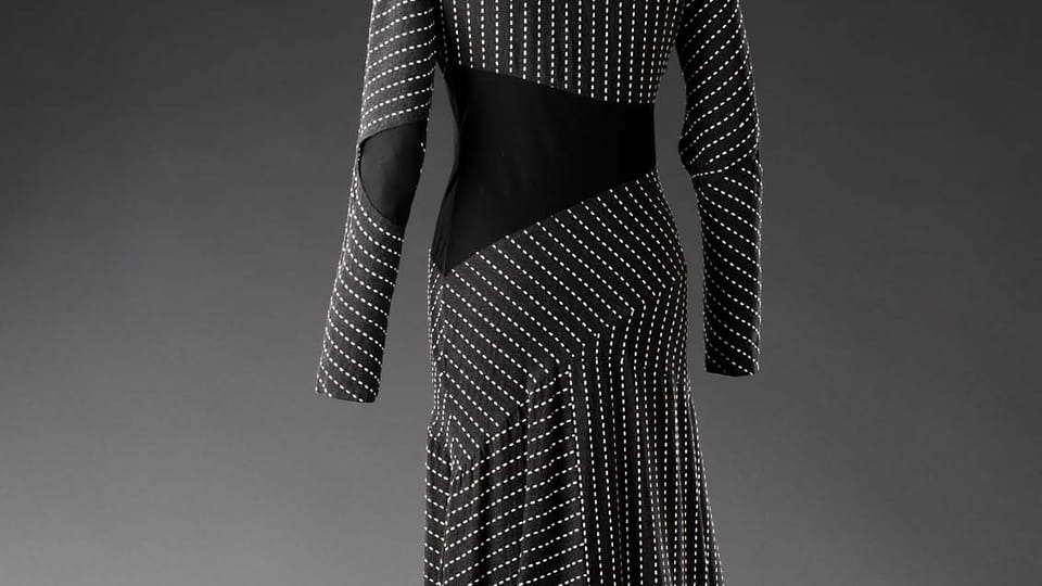 "Chaos"-Kleid, 2002 | Foto: Uměleckoprůmyslové muzeum "Chaos"-Kleid, 2002 | Foto: Uměleckoprůmyslové muzeum