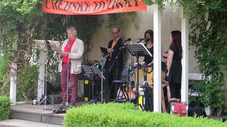 Eröffnung des OAF Egerer Höfe im Franziskanergarten (Foto: Maria Hammerich-Maier) Eröffnung des OAF Egerer Höfe im Franziskanergarten (Foto: Maria Hammerich-Maier)