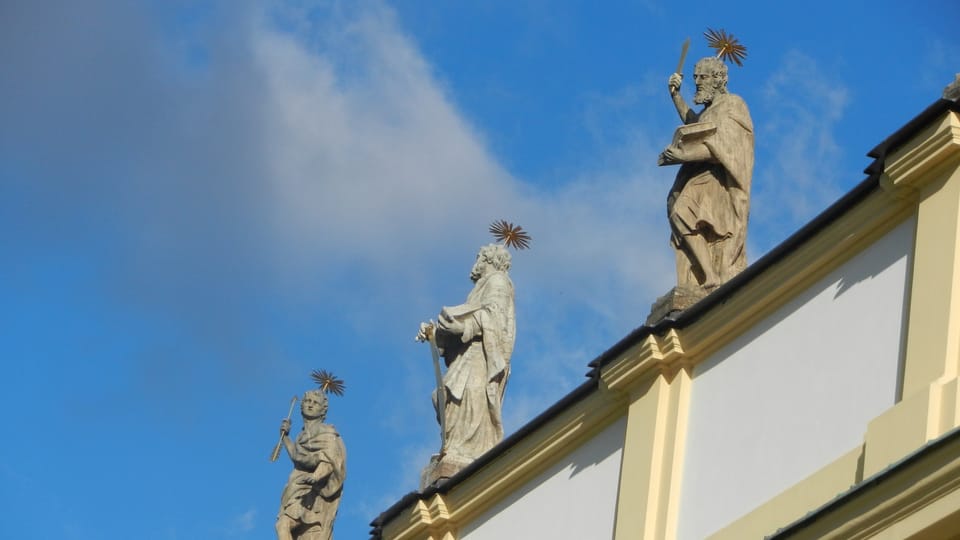 Apostelstatuen (Foto: Alena Vykydalová, Archiv des Tschechischen Rundfunks) Apostelstatuen (Foto: Alena Vykydalová, Archiv des Tschechischen Rundfunks)