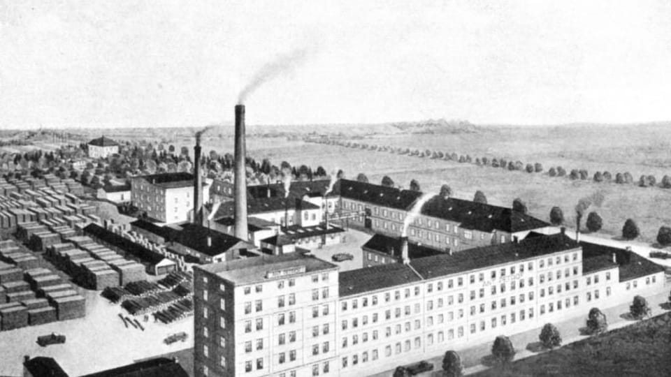 PETROF-Fabrik um 1935 | Foto: PETROF PETROF-Fabrik um 1935 | Foto: PETROF