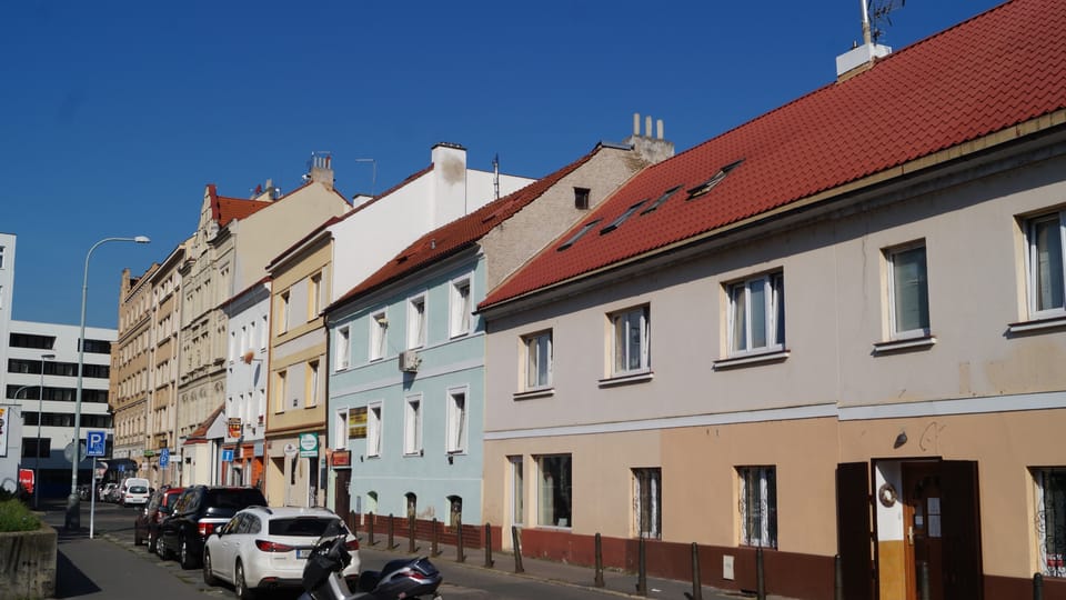 Straße Na Hrázi, wo der Schriftsteller Bohumil Hrabal lange Jahre lebte | Foto: Radio Prague International Straße Na Hrázi, wo der Schriftsteller Bohumil Hrabal lange Jahre lebte | Foto: Radio Prague International
