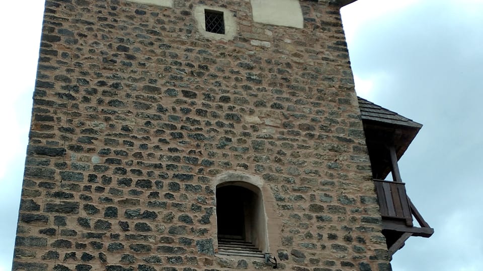 Romanischer Turm  (Foto: Magdaléna Hrozínková)