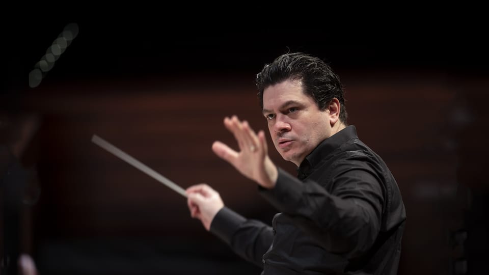 Cristian Măcelaru | Foto: Christophe Abramowitz,  Radio France / Dvořákova Praha
