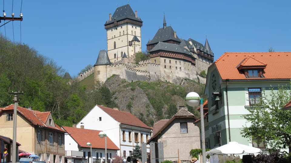 Burg Karlštejn / Karlstein (Foto: Klára Stejskalová) Burg Karlštejn / Karlstein (Foto: Klára Stejskalová)