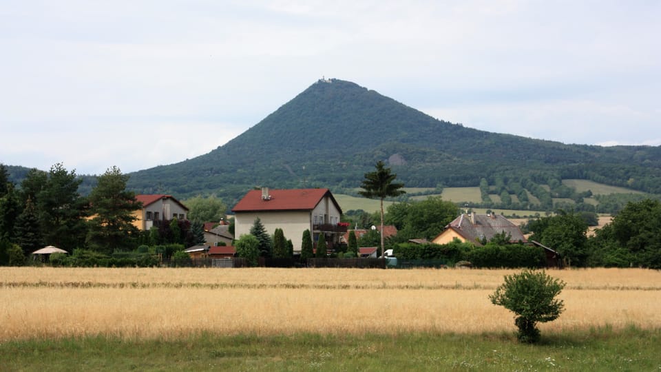 Milešovka / Donnersberg (Foto: Barbora Němcová) Milešovka / Donnersberg (Foto: Barbora Němcová)