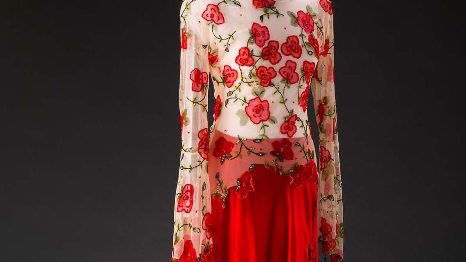 "Poppies"-Kleid, 2004 | Foto: Uměleckoprůmyslové muzeum "Poppies"-Kleid, 2004 | Foto: Uměleckoprůmyslové muzeum