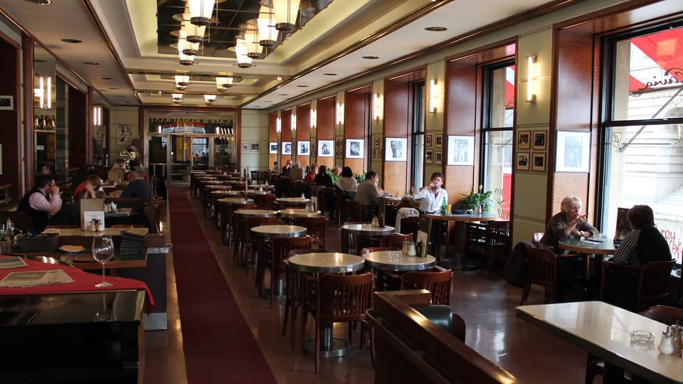 Café Slavia (Foto: Ondřej Tomšů) Café Slavia (Foto: Ondřej Tomšů)