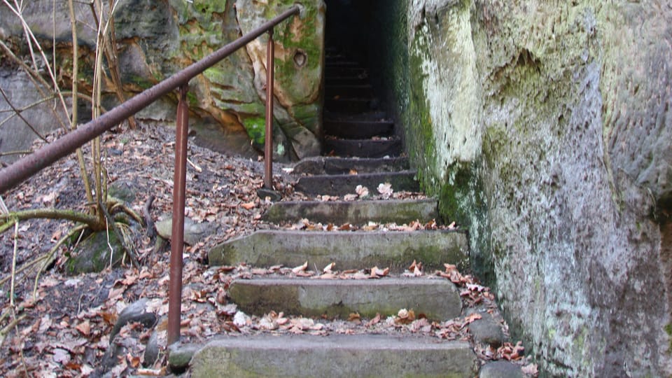 Groß-Skaler Felsenstadt - Felsspalte Mauseloch  (Foto: Štěpánka Budková)