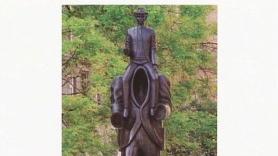 Franz Kafka (1883-1924) Prager deutscher Schriftsteller, der mit seinem Sinn für das Absurde und die Ironie die Literatur des 20. Jahrhunderts beeinflusst hat. Autor der Romane „Der Prozess“, „Das Schloss“ und „Der Verschollene“. | Foto: CzechTourism Franz Kafka (1883-1924) Prager deutscher Schriftsteller, der mit seinem Sinn für das Absurde und die Ironie die Literatur des 20. Jahrhunderts beeinflusst hat. Autor der Romane „Der Prozess“, „Das Schloss“ und „Der Verschollene“. | Foto: CzechTourism