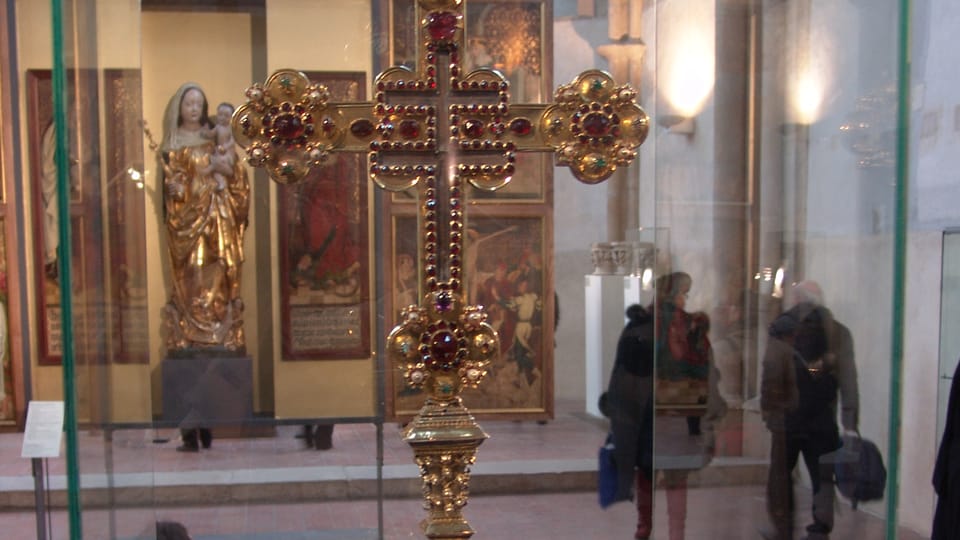 Krönungskreuz aus dem Regensburger Domschatz Krönungskreuz aus dem Regensburger Domschatz