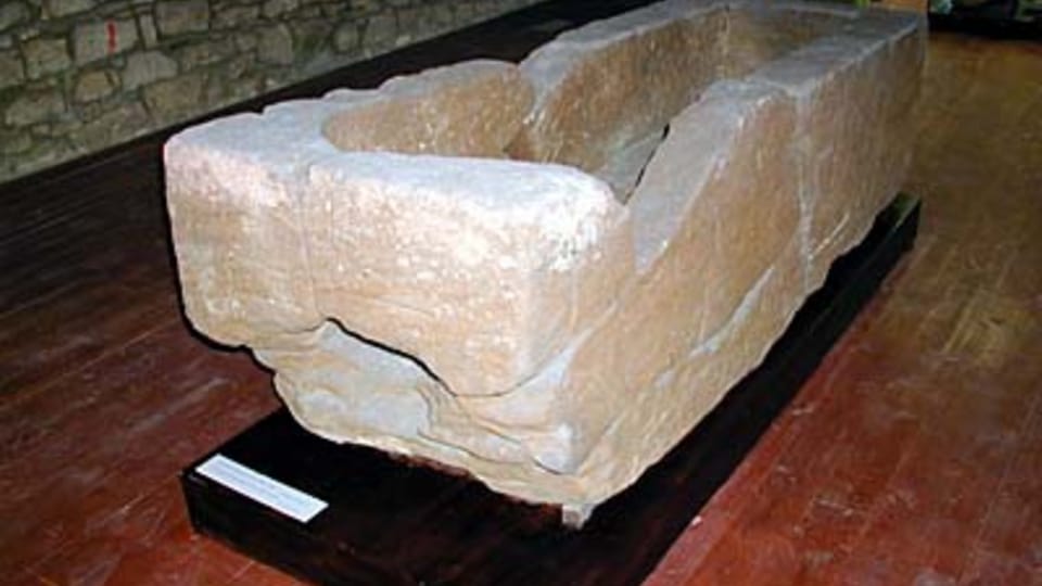 Romanischer Sarkophag
