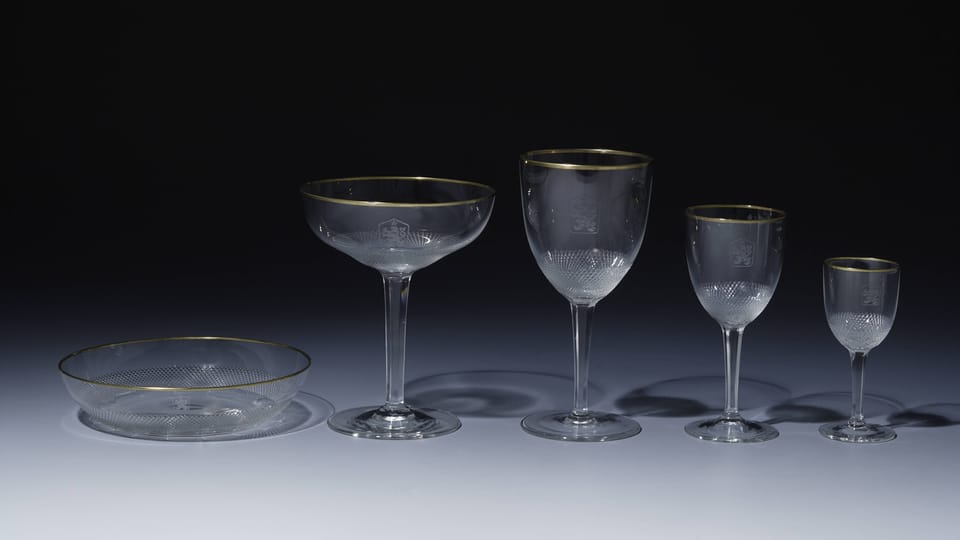 Geschliffenes Glas aus der Zeit des Sozialismus (Foto: © Archiv der Verwaltung der Prager Burg, Jan Gloc) Geschliffenes Glas aus der Zeit des Sozialismus (Foto: © Archiv der Verwaltung der Prager Burg, Jan Gloc)