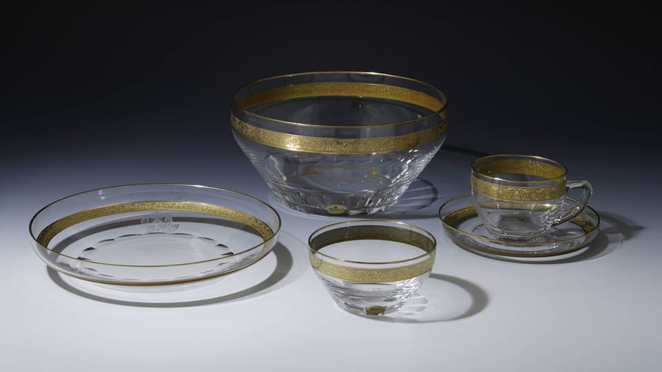 Geschliffenes Glas aus der Zeit des Sozialismus (Foto: © Archiv der Verwaltung der Prager Burg, Jan Gloc) Geschliffenes Glas aus der Zeit des Sozialismus (Foto: © Archiv der Verwaltung der Prager Burg, Jan Gloc)
