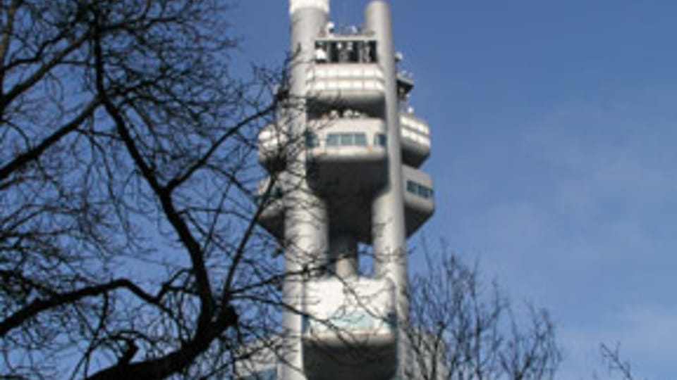 Der Fernsehturm im Prager Stadtteil Zizkov (Foto: Gerald Schubert) Der Fernsehturm im Prager Stadtteil Zizkov (Foto: Gerald Schubert)