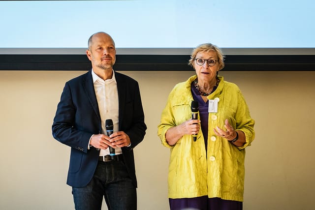 Geschäftsführer des Zukunftsfonds,  Petra Ernstberger und Tomáš Jelínek,  bei der Präsentation der Erinnerungskultur-Projekte | Foto: Deutsch-Tschechischer Zukunftsfonds