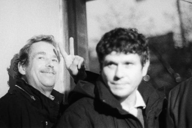 Václav Havel und Václav Malý im November 1989 | Foto: Profimedia