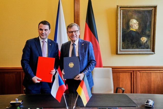 Petr Macinka und Johann Wadephul in Berlin | Foto: Ebrahim Noroozi,  Reuters