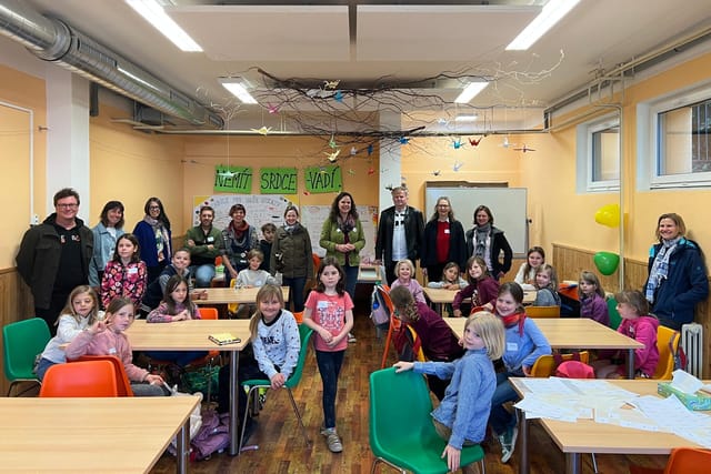Gruppenfoto in der Grundschule in Všenory | Foto: Archiv von Bára Procházková