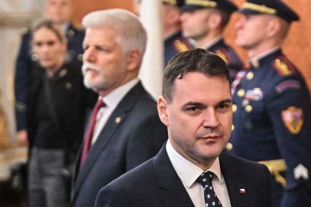 Präsident Petr Pavel und Außenminister Petr Macinka  (Motoristé sobě) | Foto: Michal Čížek,  AFP / Profimedia