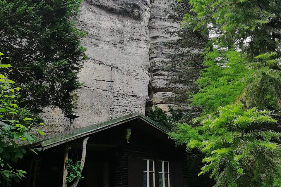 Häusergruppe Karba (Foto: Štěpánka Budková) Häusergruppe Karba (Foto: Štěpánka Budková)