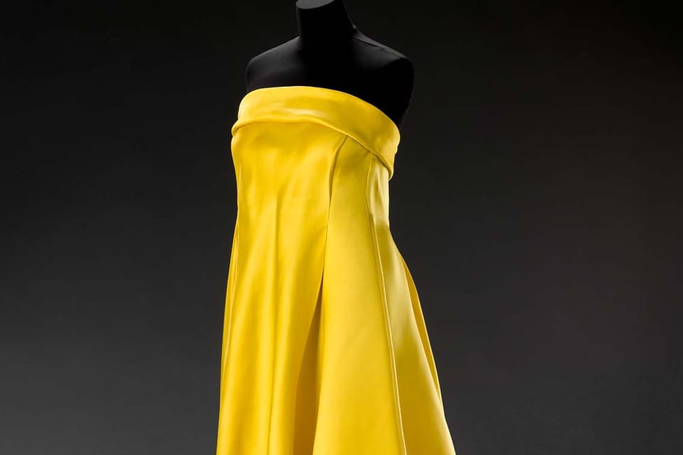 "Yellow"-Kleid, 2020 | Foto: Uměleckoprůmyslové muzeum "Yellow"-Kleid, 2020 | Foto: Uměleckoprůmyslové muzeum