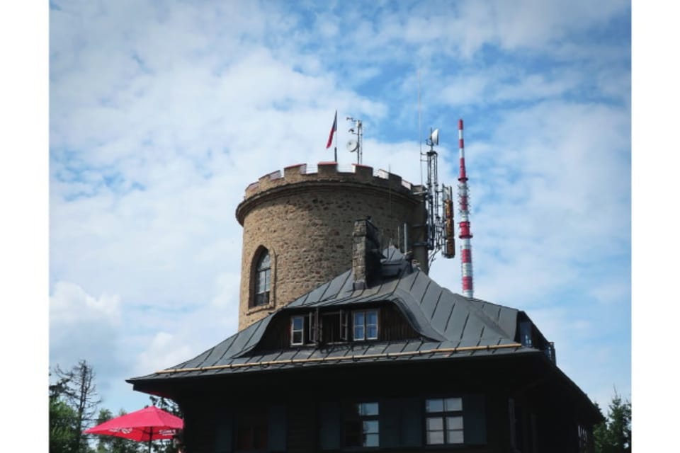Aussichtsturm Kleť (Schöninger), Blanský les (Blansker Wald) – ältester steinerner Aussichtsturm in Tschechien (erbaut 1825) | Foto: Štěpánka Budková, Radio Prague International Aussichtsturm Kleť (Schöninger), Blanský les (Blansker Wald) – ältester steinerner Aussichtsturm in Tschechien (erbaut 1825) | Foto: Štěpánka Budková, Radio Prague International