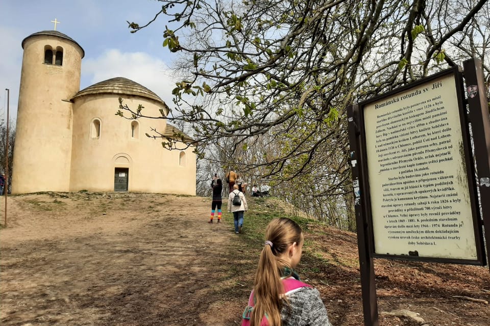 Georgsrotunde auf dem Gipfel | Foto: Lenka Žižková,  Radio Prague International