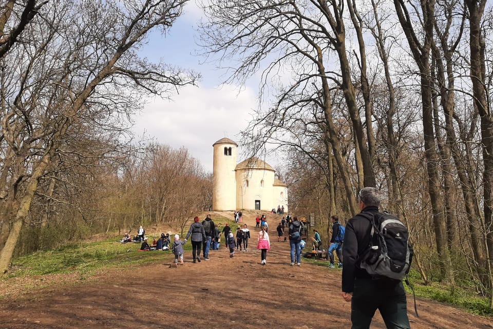 Georgsrotunde auf dem Gipfel | Foto: Lenka Žižková,  Radio Prague International