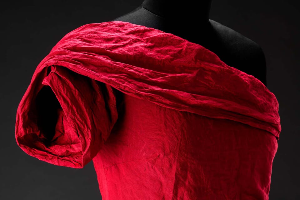 "Memory"-Kleid, 2011 | Foto: Uměleckoprůmyslové muzeum "Memory"-Kleid, 2011 | Foto: Uměleckoprůmyslové muzeum