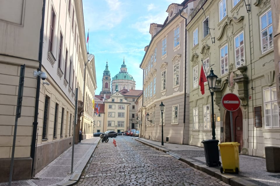 Malerische Sněmovní-Straße in der Burgvorstadt | Foto: Lenka Žižková, Radio Prague International Malerische Sněmovní-Straße in der Burgvorstadt | Foto: Lenka Žižková, Radio Prague International