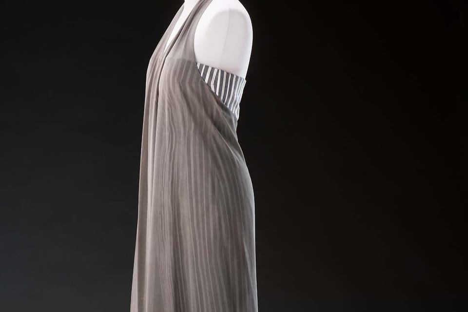 "Metamorphosis"-Kleid, 2016 | Foto: Uměleckoprůmyslové muzeum "Metamorphosis"-Kleid, 2016 | Foto: Uměleckoprůmyslové muzeum
