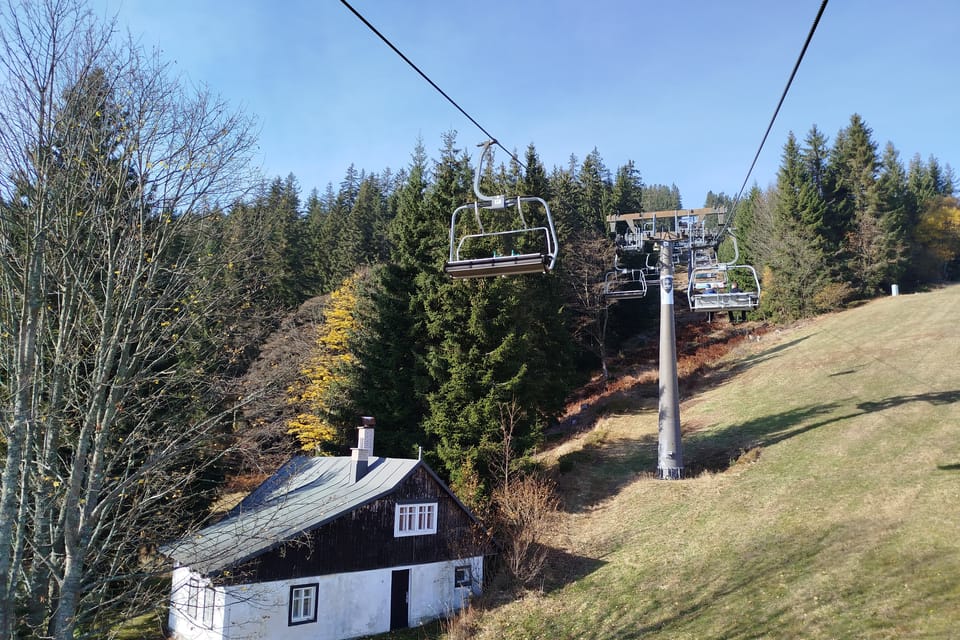 Seilbahn zum Hnědý vrch in Pec pod Sněžkou | Foto: Barbora Němcová, Radio Prague International Seilbahn zum Hnědý vrch in Pec pod Sněžkou | Foto: Barbora Němcová, Radio Prague International