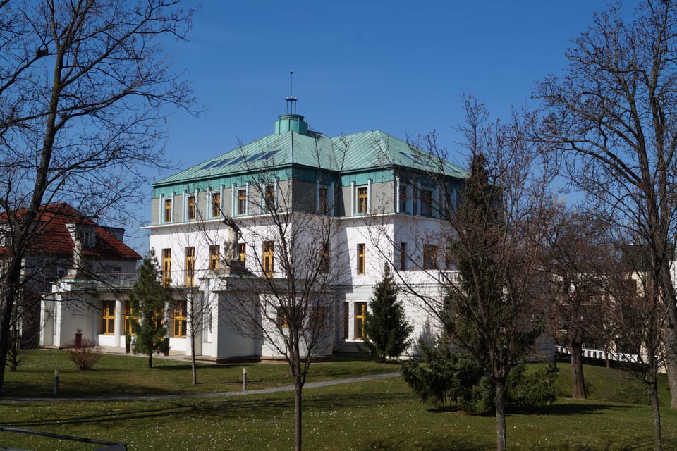 Die Bondy-Villa (oder auch Villa Bianca), die Kotěra 1910 entworfen hat | Foto: Radio Prague International Die Bondy-Villa (oder auch Villa Bianca), die Kotěra 1910 entworfen hat | Foto: Radio Prague International