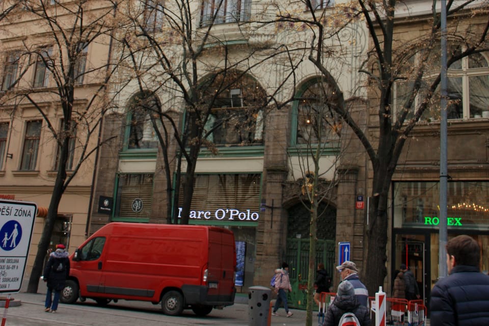 Das Peterka-Haus am unteren Wenzelsplatz in Prag war eines der ersten Jugendstil-Gebäude in Böhmen | Foto: Barbora Němcová, Radio Prague International Das Peterka-Haus am unteren Wenzelsplatz in Prag war eines der ersten Jugendstil-Gebäude in Böhmen | Foto: Barbora Němcová, Radio Prague International