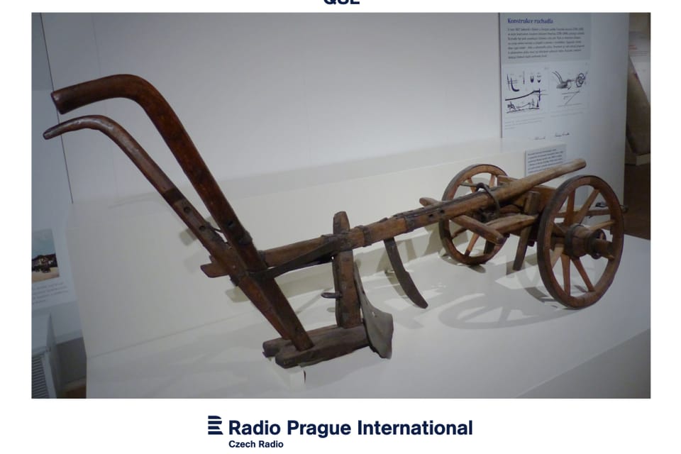 Ruchadlo (Pflug) der Cousins Veverka aus dem Jahr 1827 (Foto: Archiv des Tschechischen Rundfunks - Radio Prague International) Ruchadlo (Pflug) der Cousins Veverka aus dem Jahr 1827 (Foto: Archiv des Tschechischen Rundfunks - Radio Prague International)