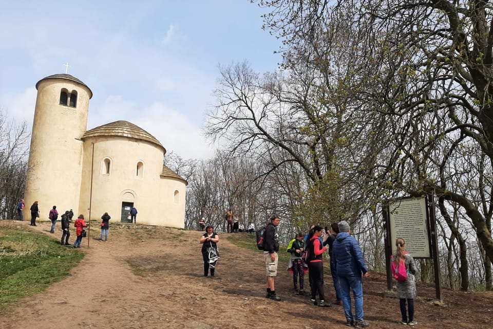 Georgsrotunde auf dem Gipfel | Foto: Lenka Žižková, Radio Prague International Georgsrotunde auf dem Gipfel | Foto: Lenka Žižková, Radio Prague International
